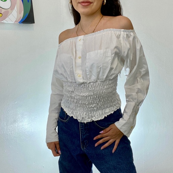 ☁️White Off shoulder Ruffle top